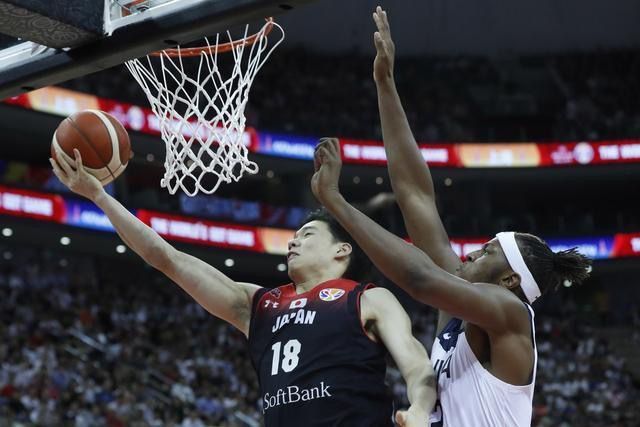 米兰-包含日本男篮完胜奇才,莫里斯一己之力扛起全队的词条