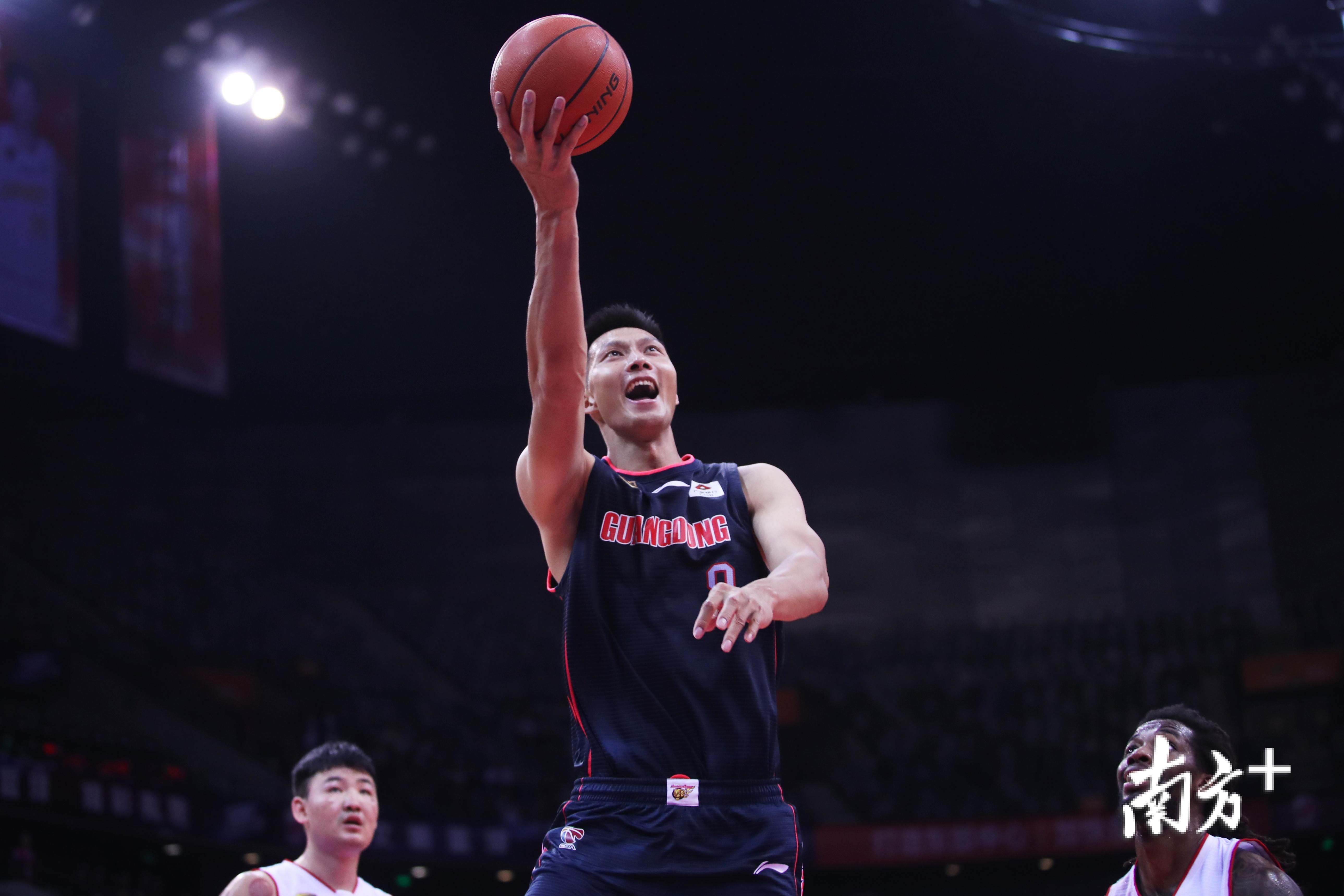 美国网球队横扫日本网球队,克耶高斯完成帽子戏法的简单介绍 美国网球队横扫日本网球队,克耶高斯完成帽子戏法的简单介绍