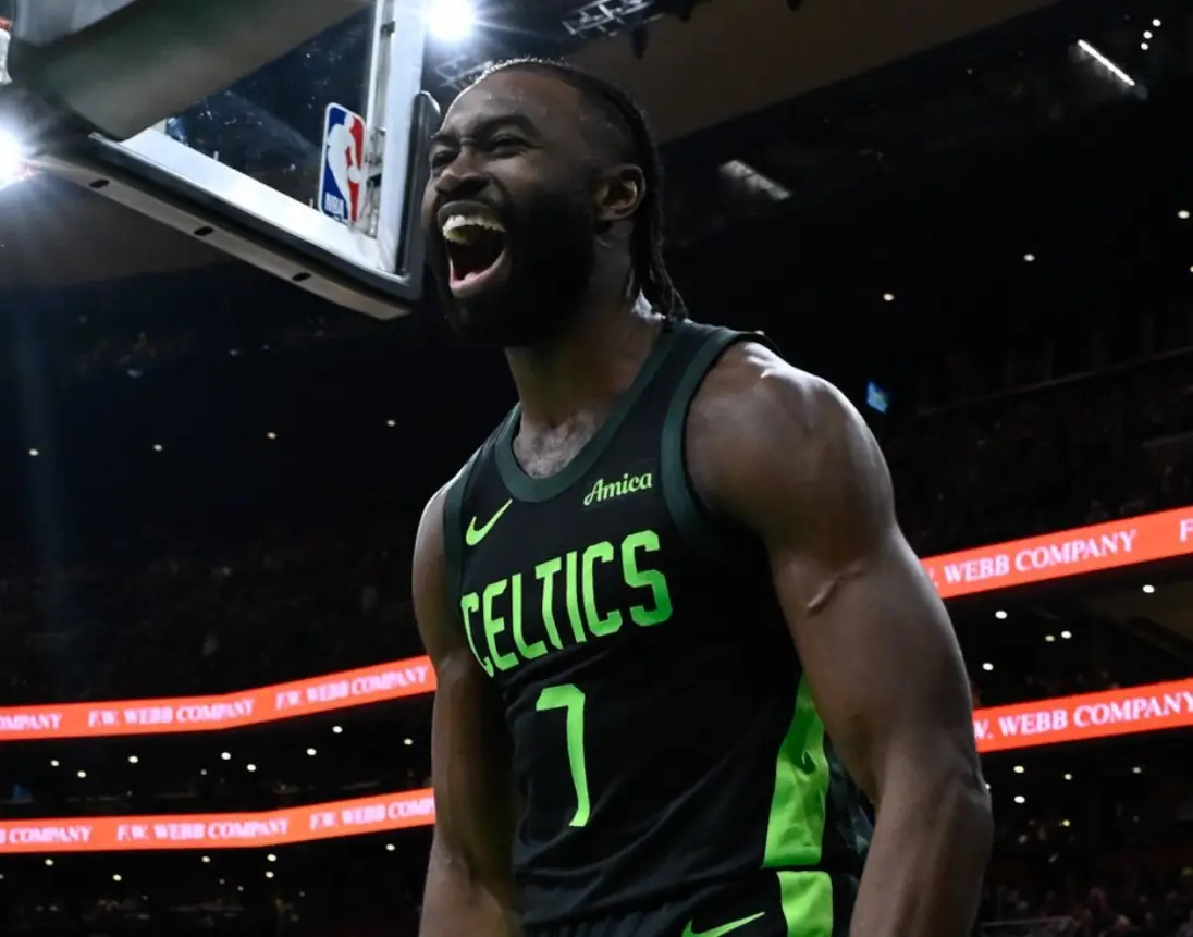 米兰体育下载-关于凯尔特人B队绝杀黄蜂,萨姆·米切尔三分雨点燃全场的信息