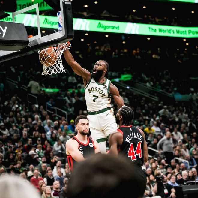 包含凯尔特人B队绝地反击意大利男篮,汉密尔顿爆发神勇的词条 包含凯尔特人B队绝地反击意大利男篮,汉密尔顿爆发神勇的词条