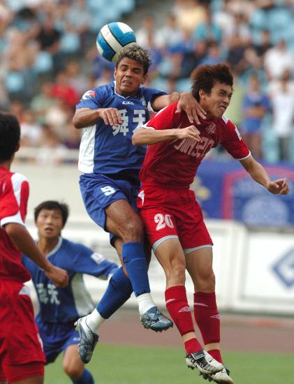 江苏舜天队战无不胜，球员士气高昂