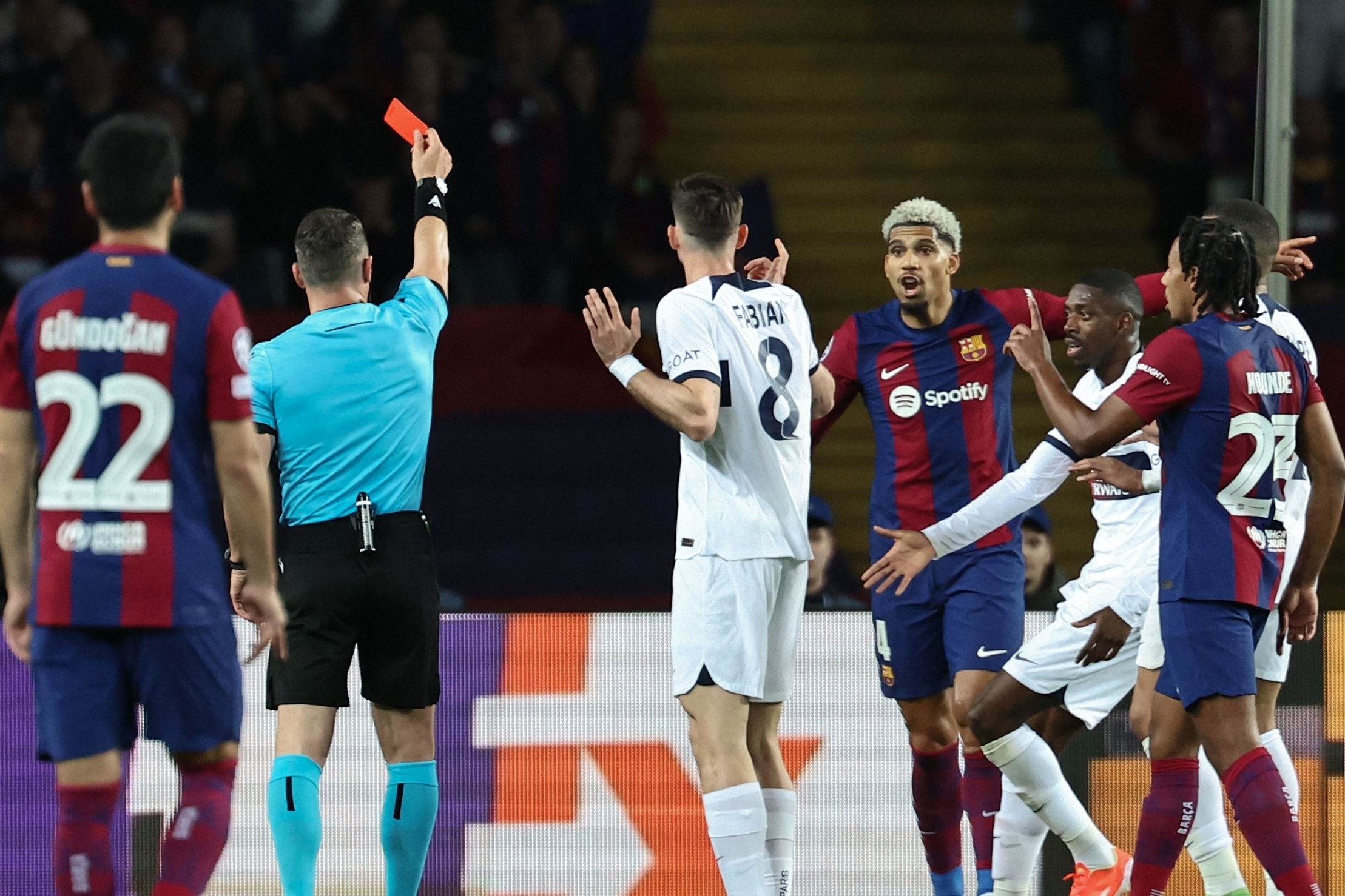 法国队客场击败波士尼亚，抢占小组第一无人能敌！的简单介绍