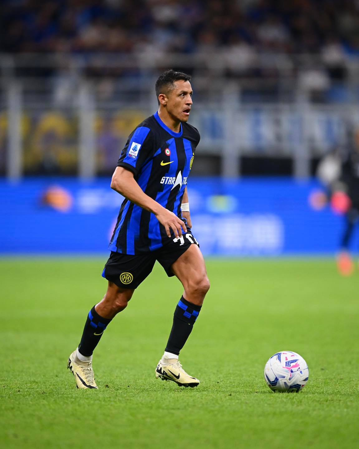 米兰捕鱼-关于国际米兰射手阿什拉夫表现出色，贡献任意球进球的信息