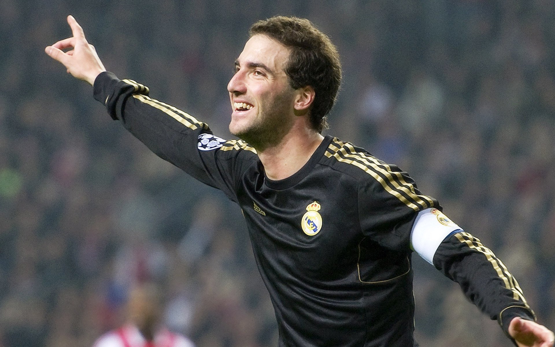 欧冠决赛之夜,伦纳德大场面先生