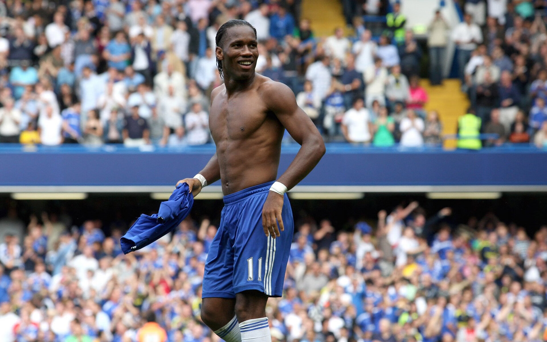 舞台越大越强，马丁内利的崛起与乌克兰血拼摩洛哥的启示